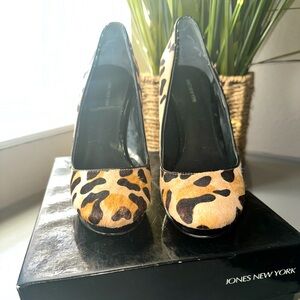 Jones New York leopard calf hair pumps